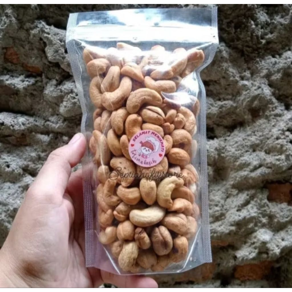 kacang mete matang