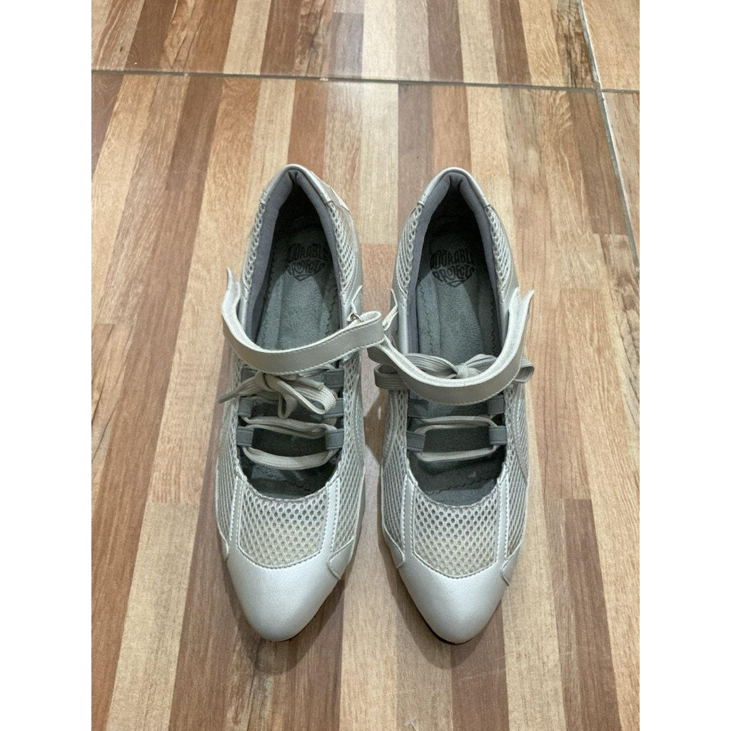 PRELOVED SNEAKERS HEELS ADORABLE PROJECT