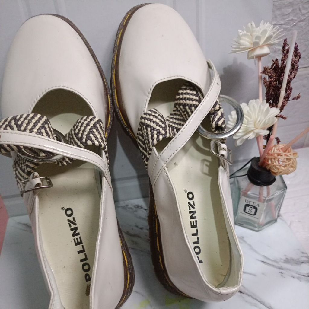 Sepatu Wanita Pollenzo