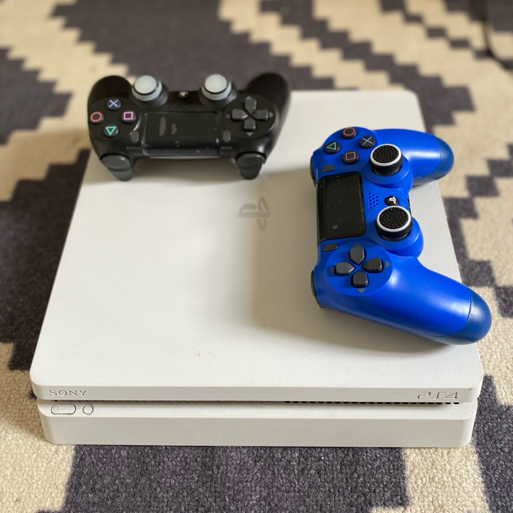 ps4 slim hen 1tb putih full game siap pakai