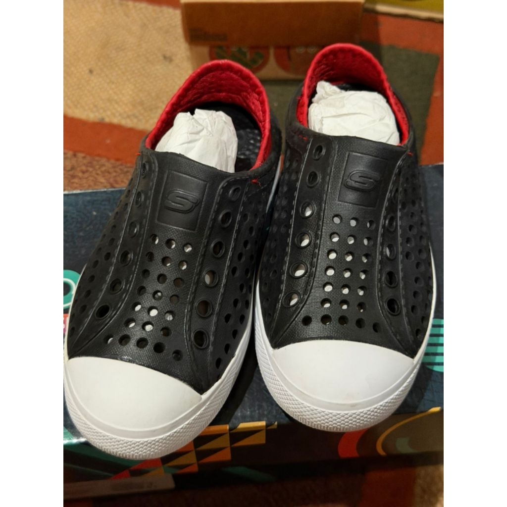 Skechers Anak (preloved)