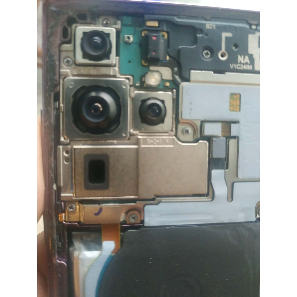 Kamera belakang samsung 22 ultra copotan