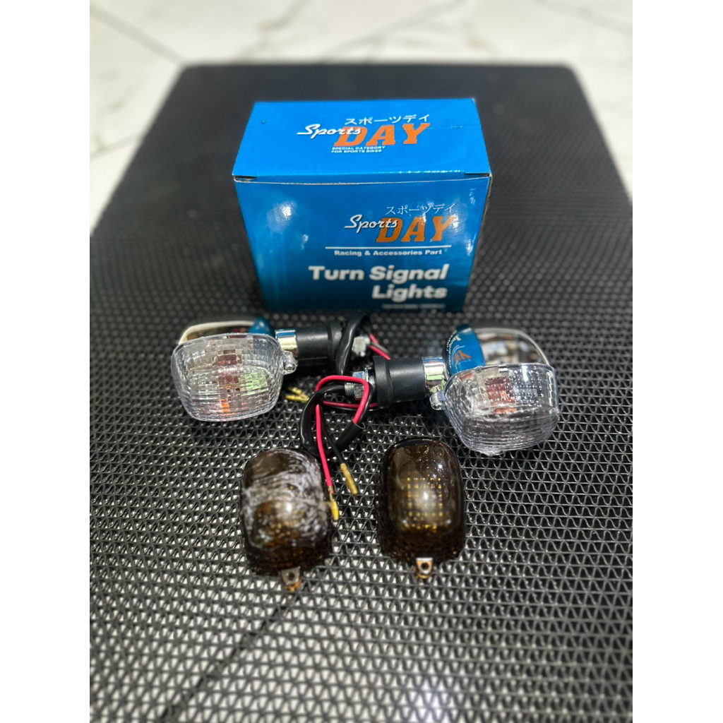 LAMPU RITING SEIN KAWASAKI NINJA RR BOHLAM WARNA HITAM KACA KUNING SMOKE DAN KROM KACA MICA PUTIH SE