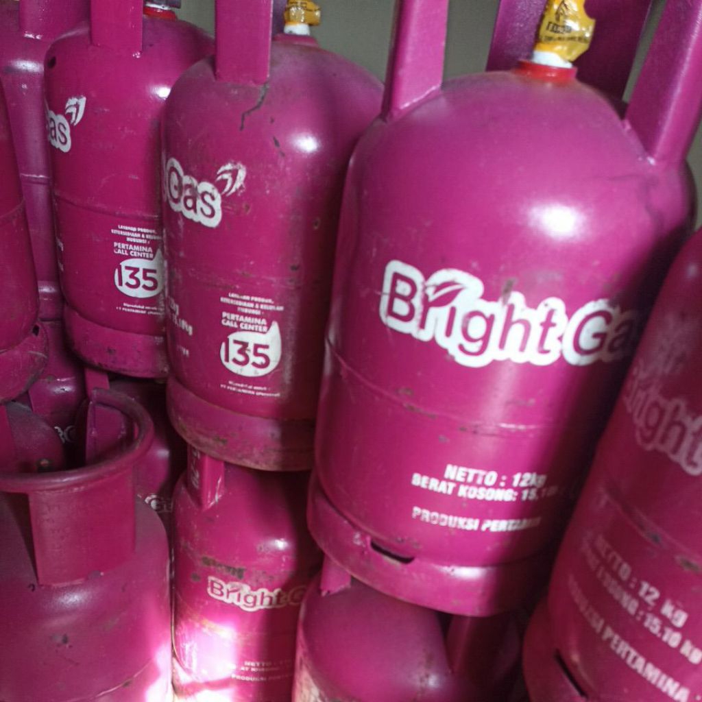 Tabung LPG 12 Kg dalam keadaan kosong
