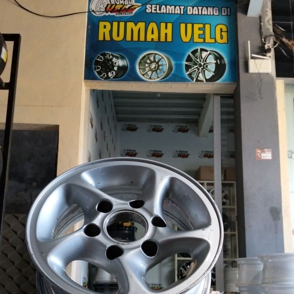 velg pelek original oem Isuzu panther ls 2005-2010 ring 14 bisa untuk upgrade tipe dan jenis Isuzu t