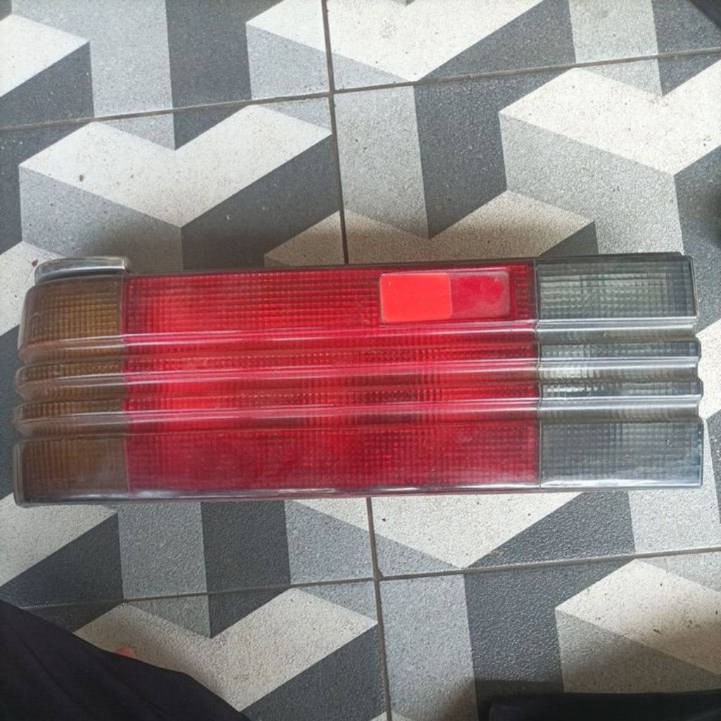 Stoplamp kiri Ford Laser GL