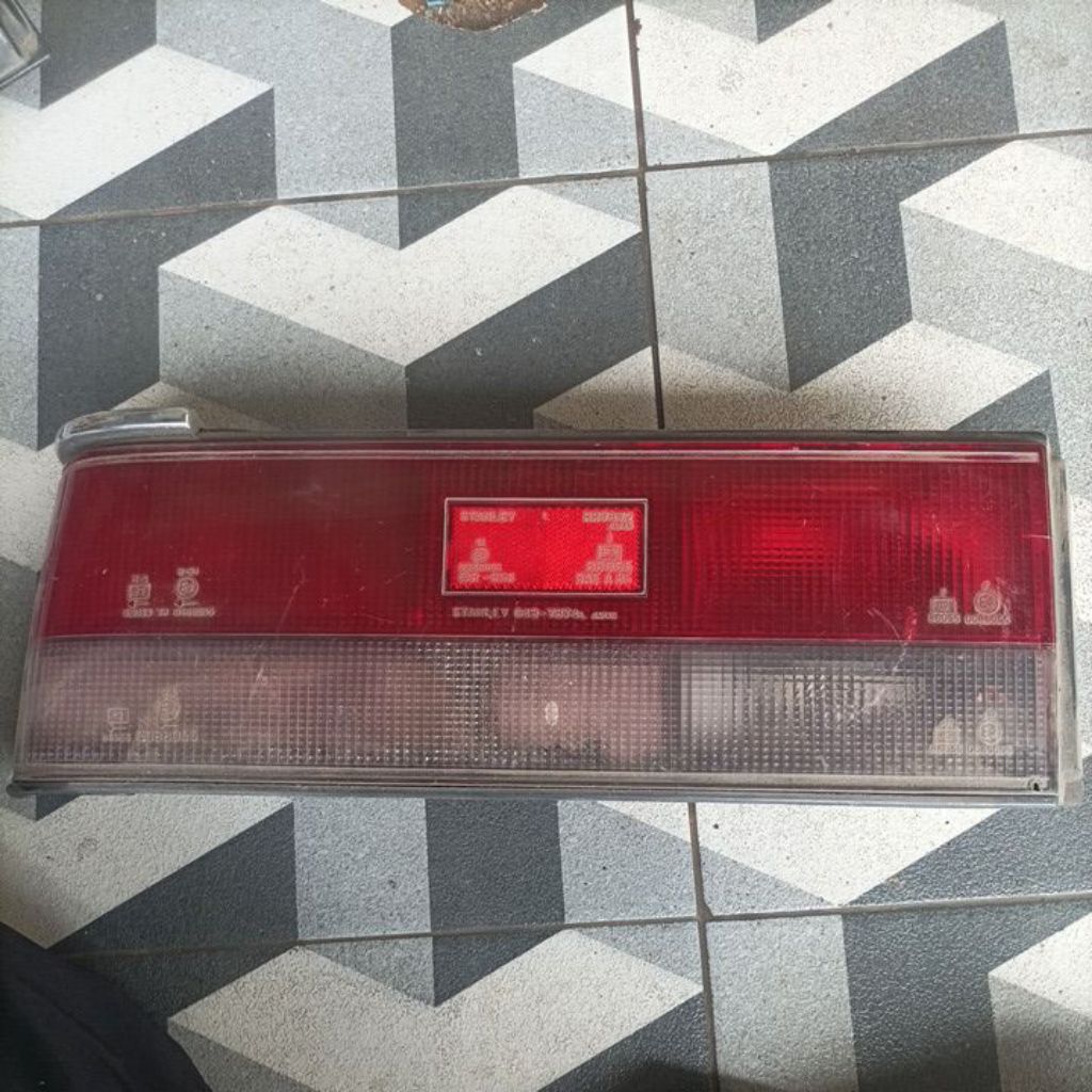 Stoplamp kiri Mazda 323 Trendy