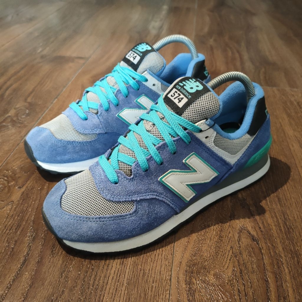 (Preloved) New Balance 574 Sz 40