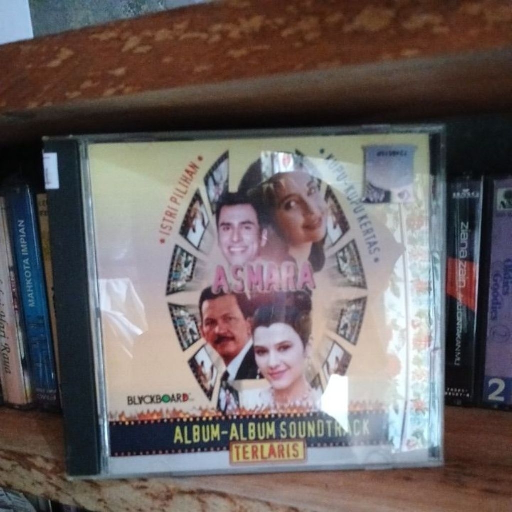 cd istri pilihan kupu kupu kertas