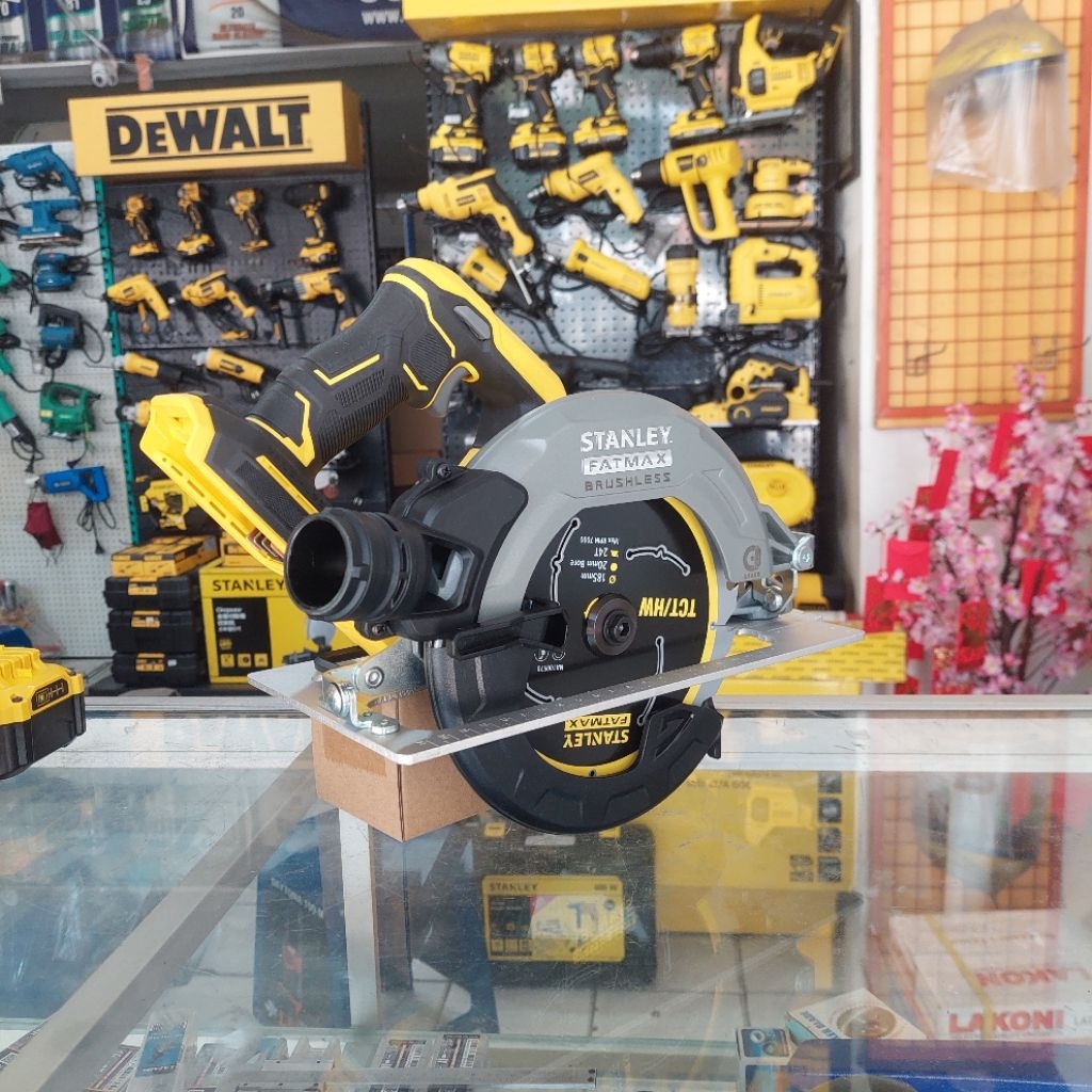 Stanley Brushless Circular Saw 20V SBC550M2K