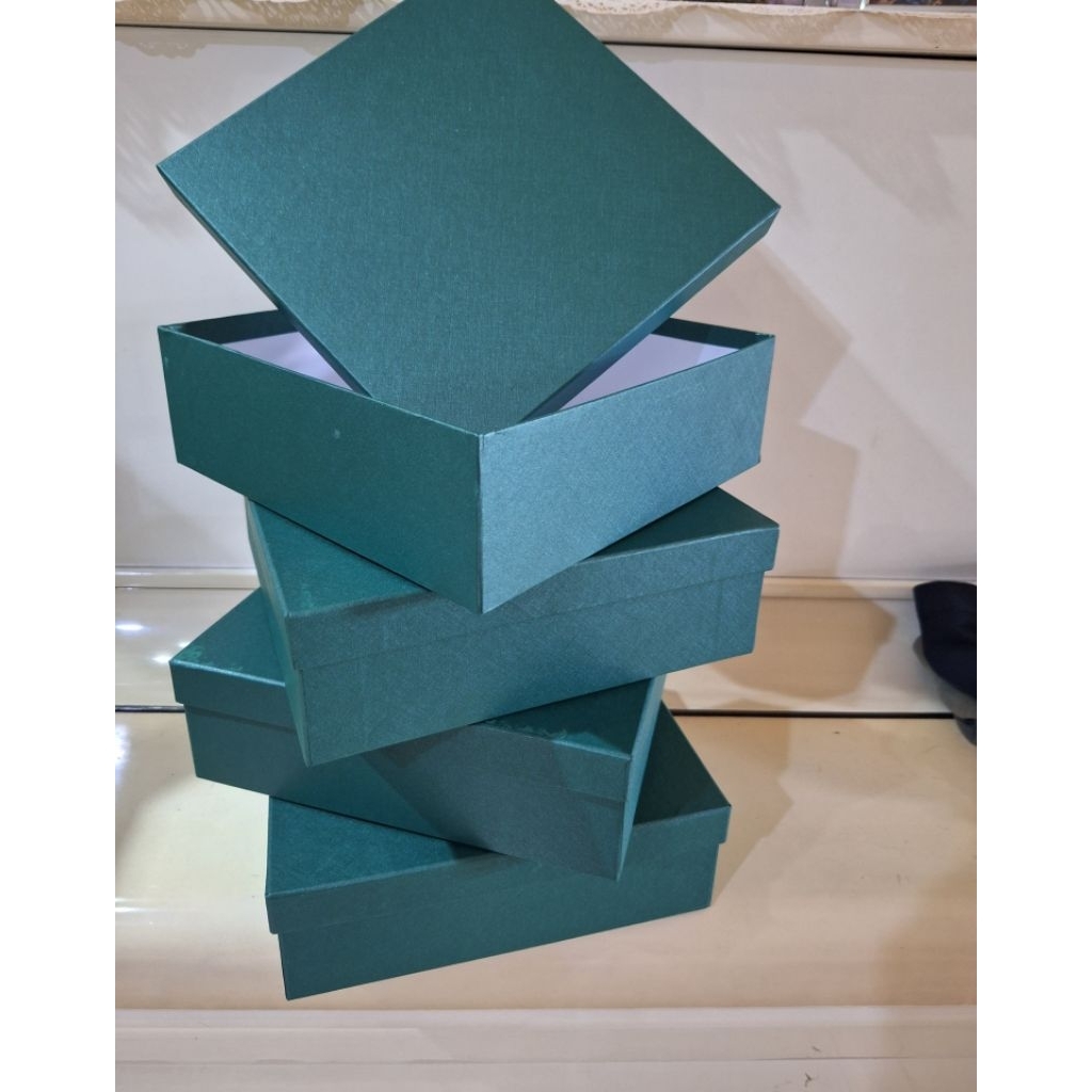 kotak Hardbox Hampers Imlek Lebaran Natal