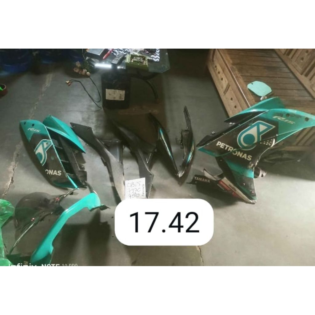 Bodi motor R15 V2 copotan ( tanpa tangki & lampu+spakbor depan)