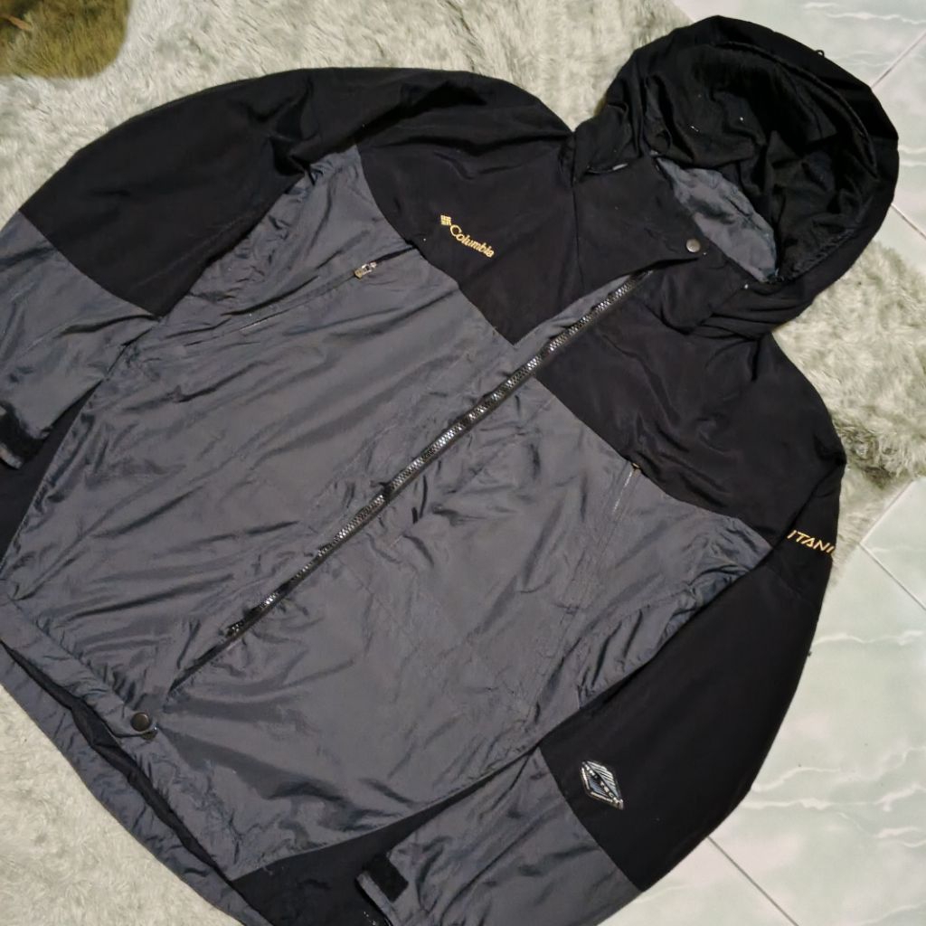jaket second Columbia titanium size M LD 110 P 68 limited