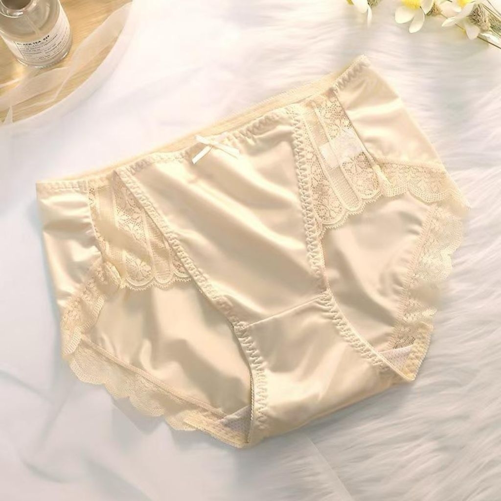 Celana Dalam Wanita Satin Lembut Pita depan