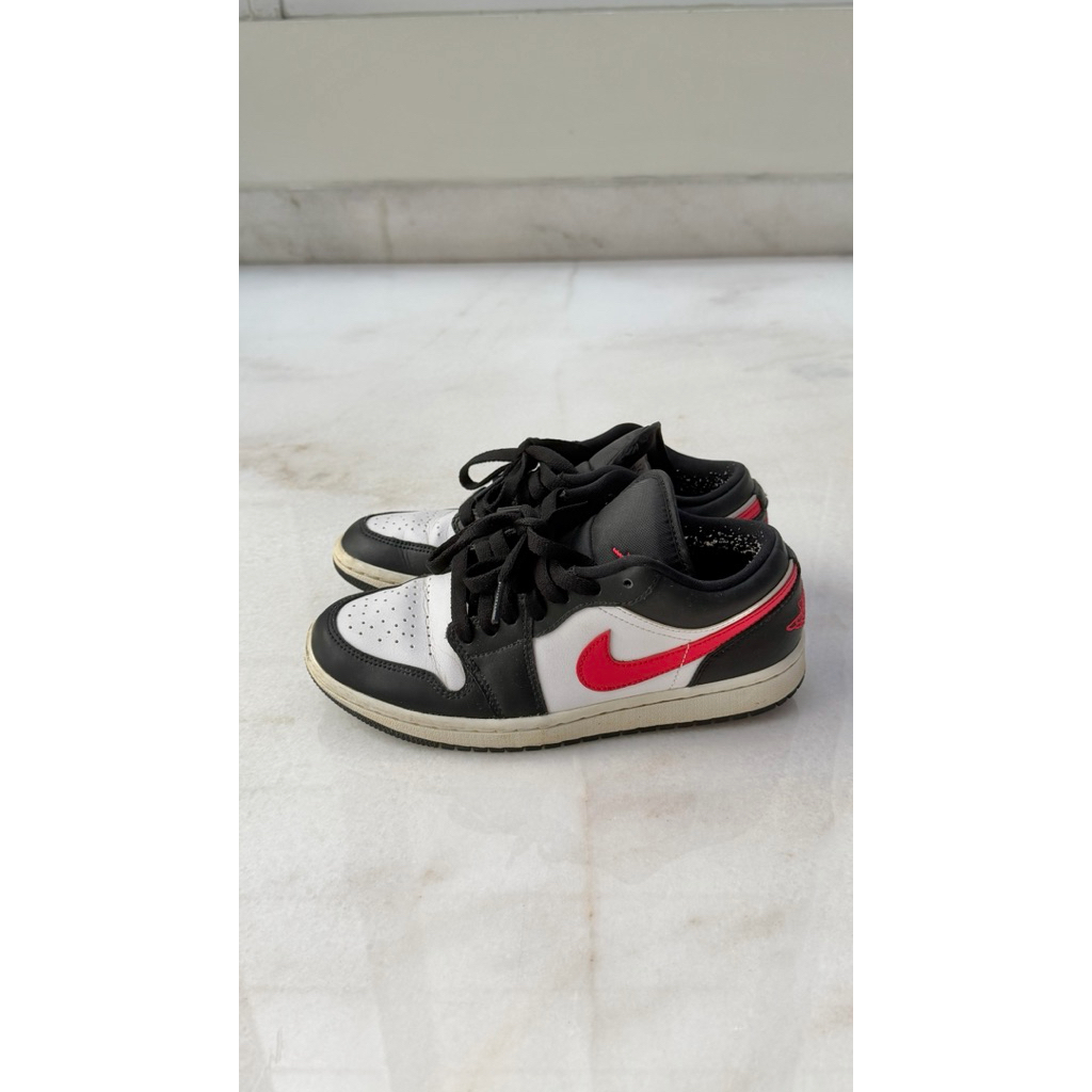 [PRELOVED] Nike air jordan jordan 1 low  siren red no box US7