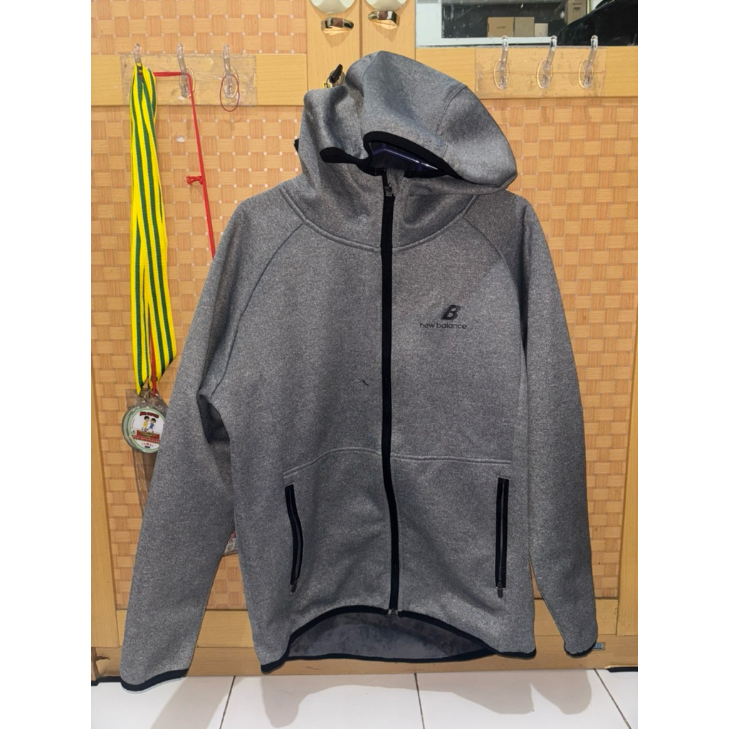 THRIFT JAKET NB NEW BALANCE