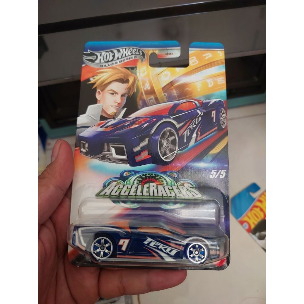 Hotwheels Revert Acceleracer Silver Series