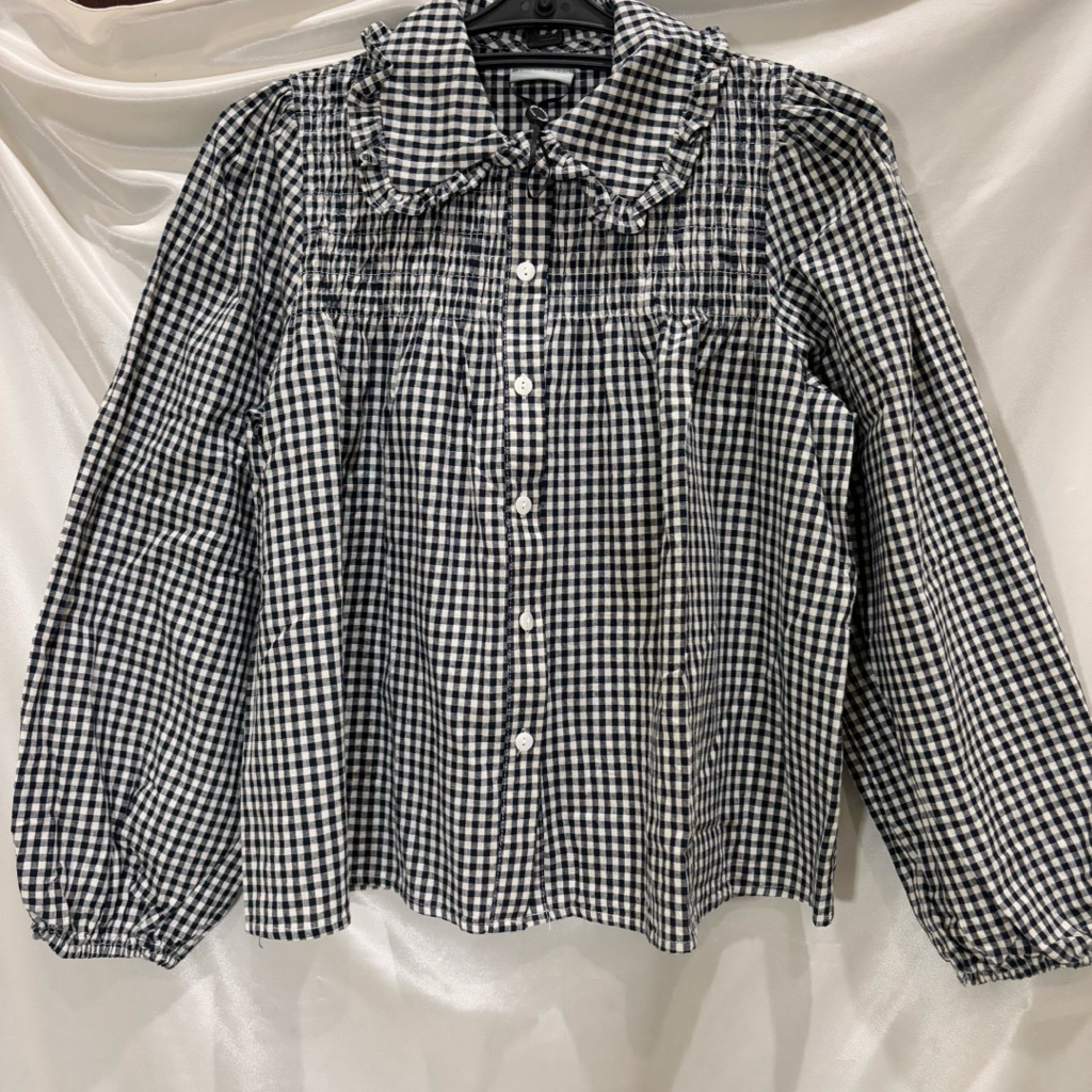 Kemeja This Is April