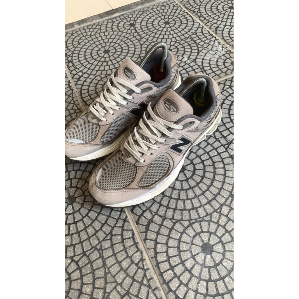 New balance 2002R warm alpaca light