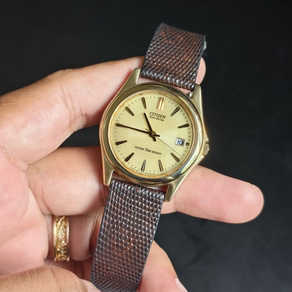 Citizen Eco-Drive E111-S033284 Gold Original