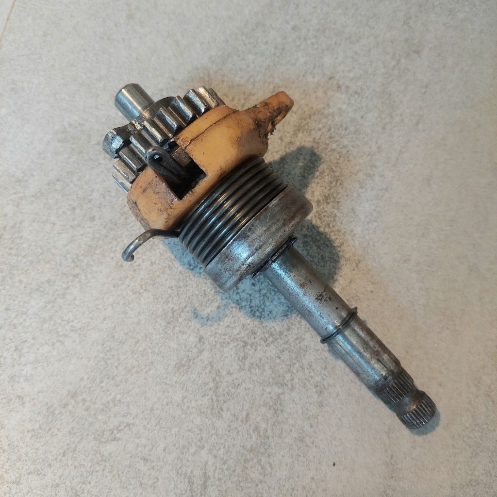 As selah - As engkol - As kickstater yamaha V75 / V80 ( ori - bekas copotan )