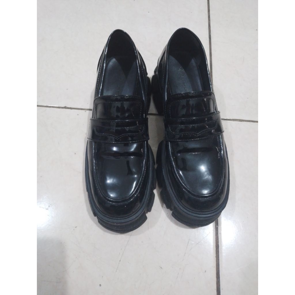 FAYT 3mongkis sepatu