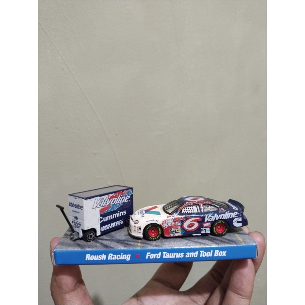 Hotwheels valvoline