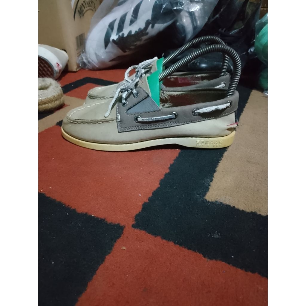 sepatu second sperry size 36 bahan kulit