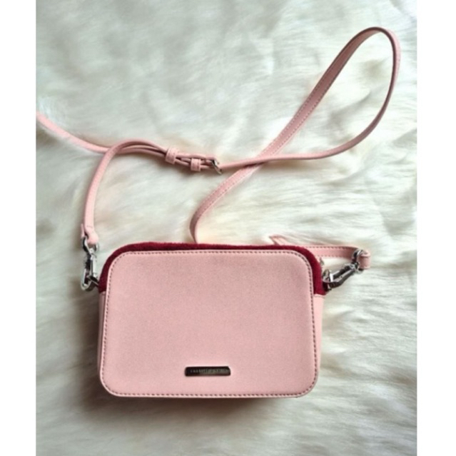 Tas selempang pink Charles n Keith