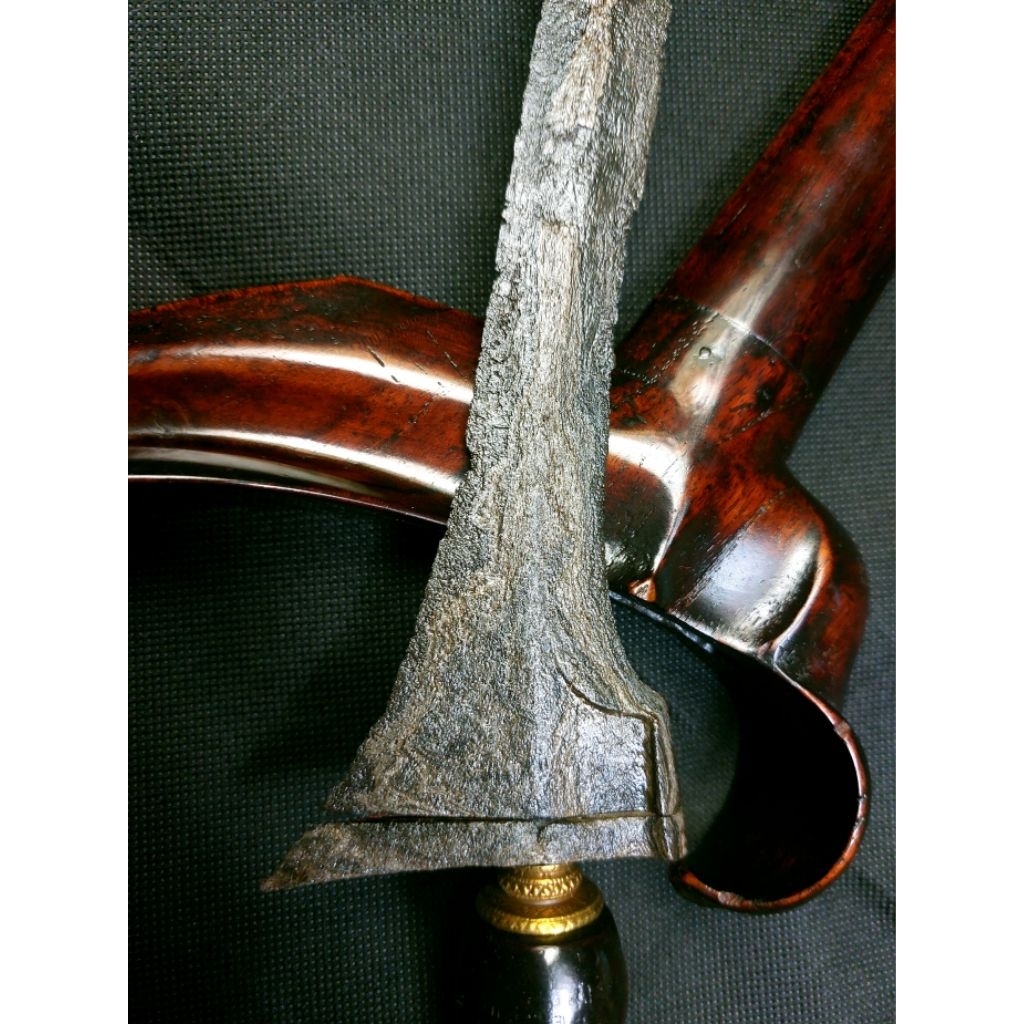 Pusaka Tilam Upih sepuh, pamor wos Wutah, est era Pajajaran sepuh.