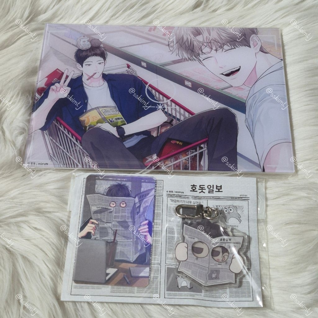 BETWEEN THE LINES Manhwa Merch