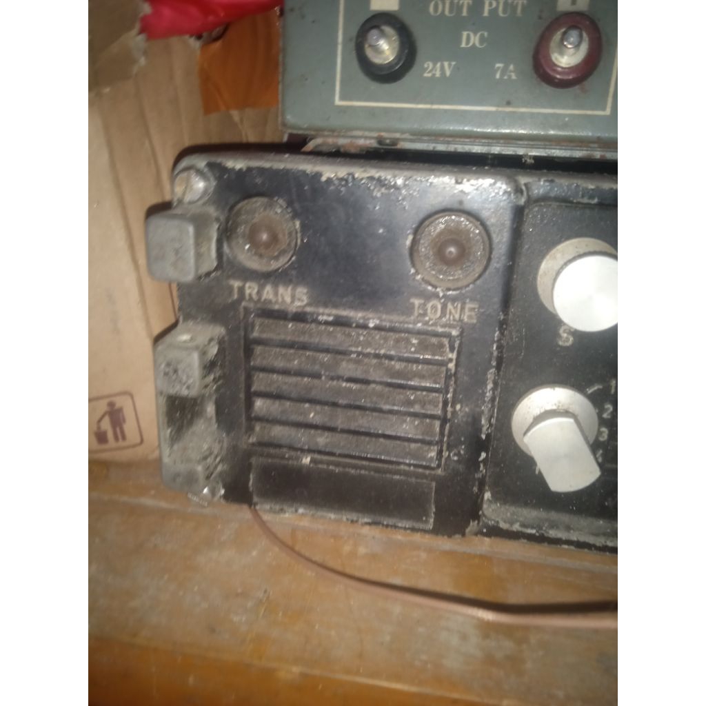 radio cenel SSB udah ada kabel untuk dds