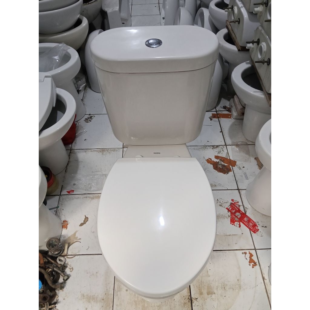Closet duduk TOTO SW420JP (putih)