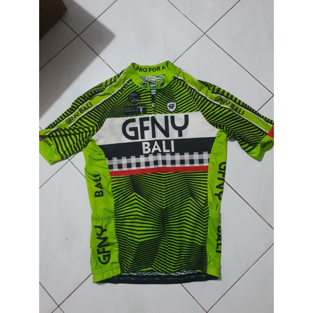 Jersey sepeda Roadbike GFNY Bali size L dan jersey event bintang