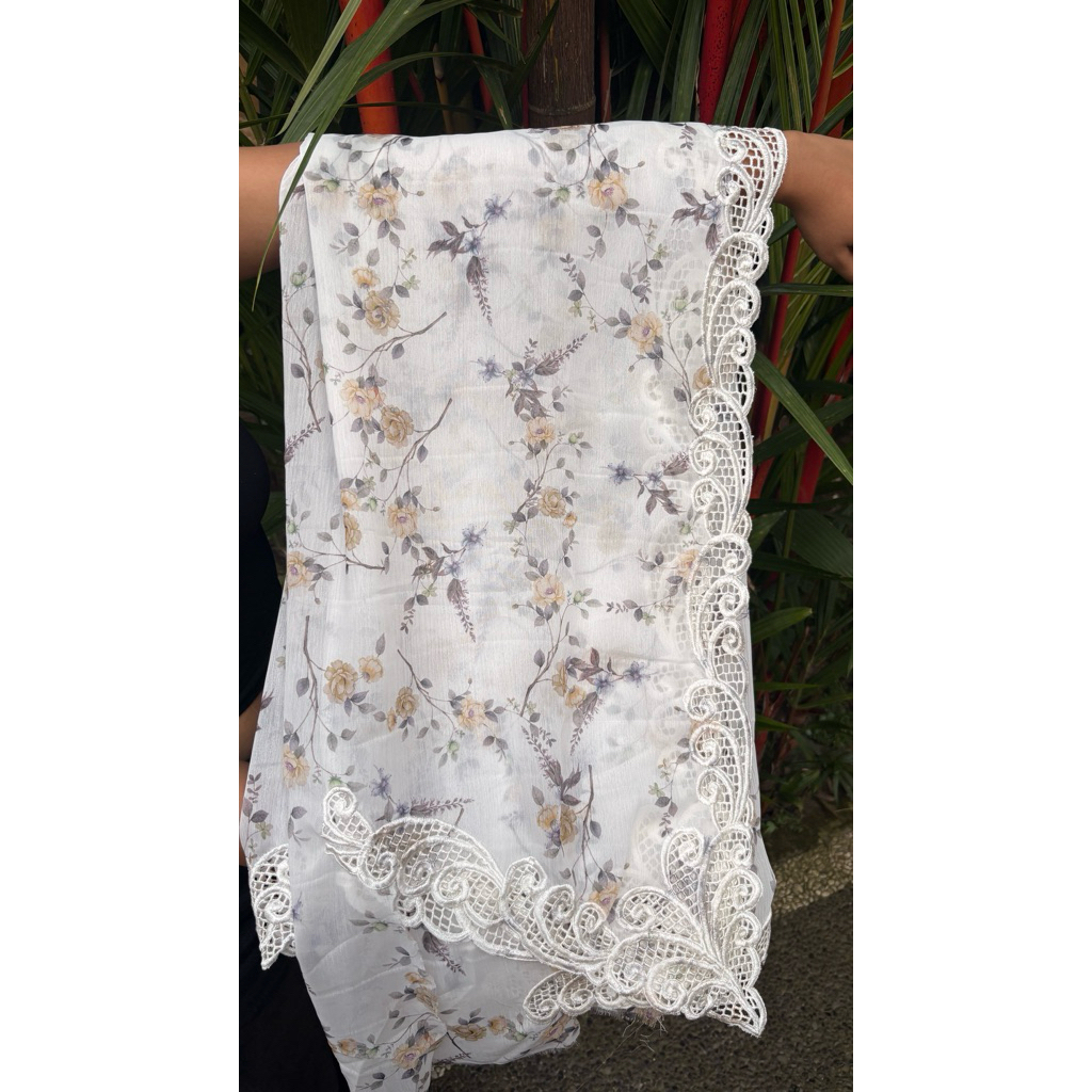 Kain kebaya sifon lukis bordir dengan corak bunga ungu (PO)