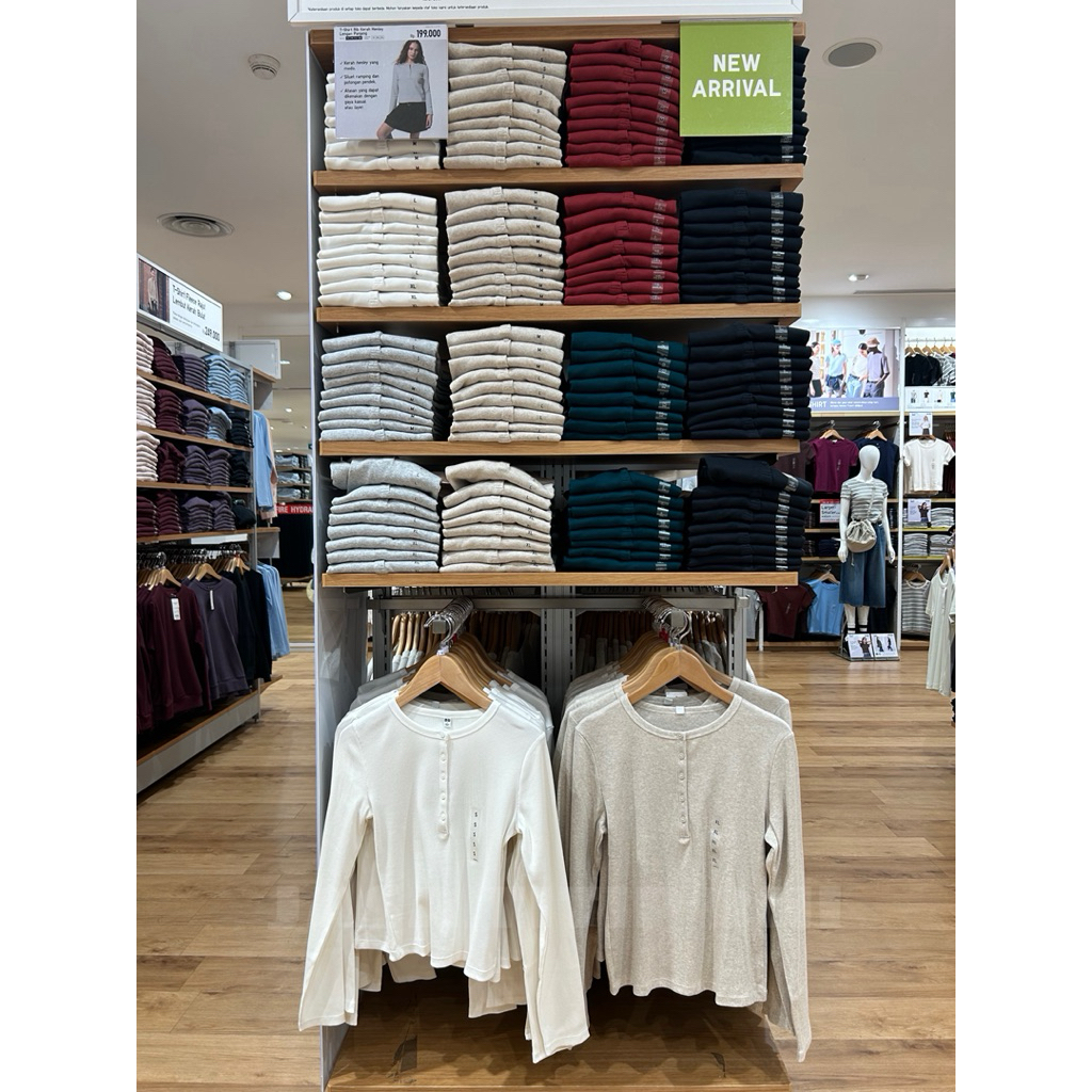 T-Shirt Rib Kerah Henley Lengan Panjang WOMEN UNIQLO