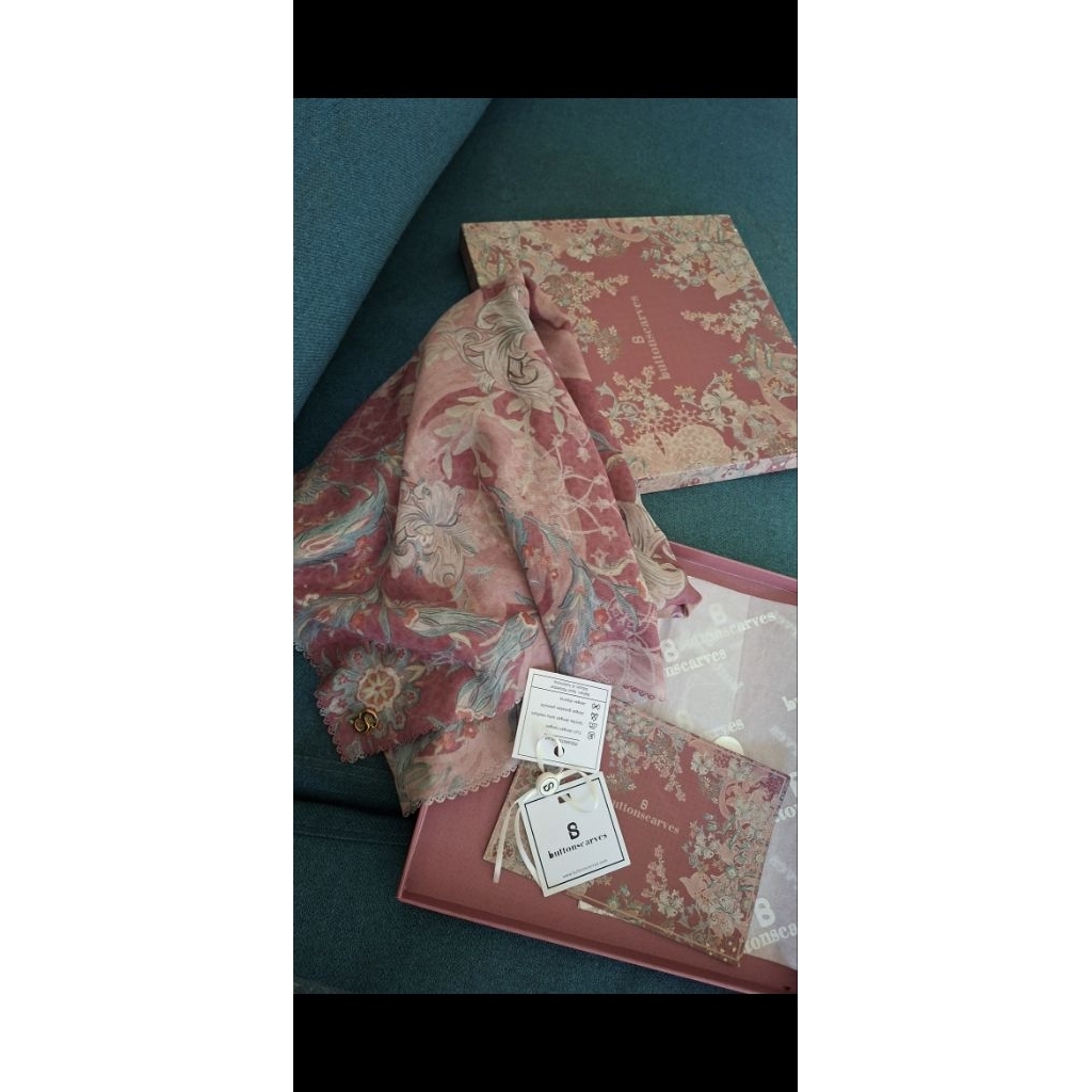 preloved buttonscarves topkapi#buttonscarves