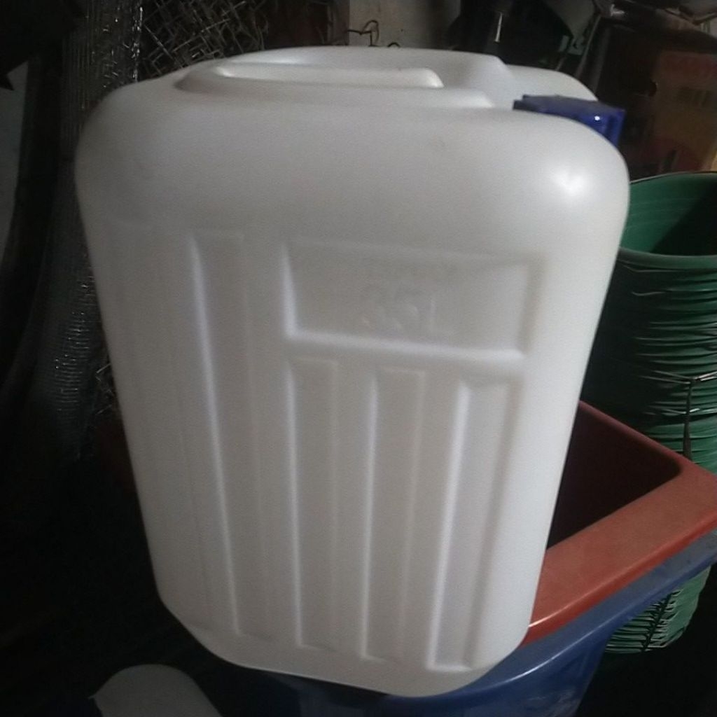 Jerigen 35 liter putih/ digen 35 liter / Drigen putih / 35 liter