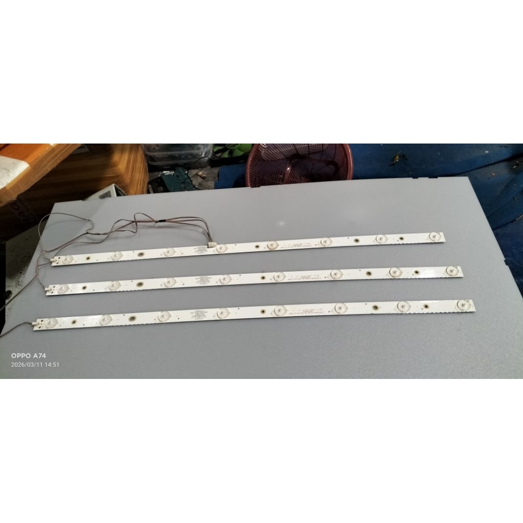 Lampu backlight polytron pld 32T711 ori copotan normal