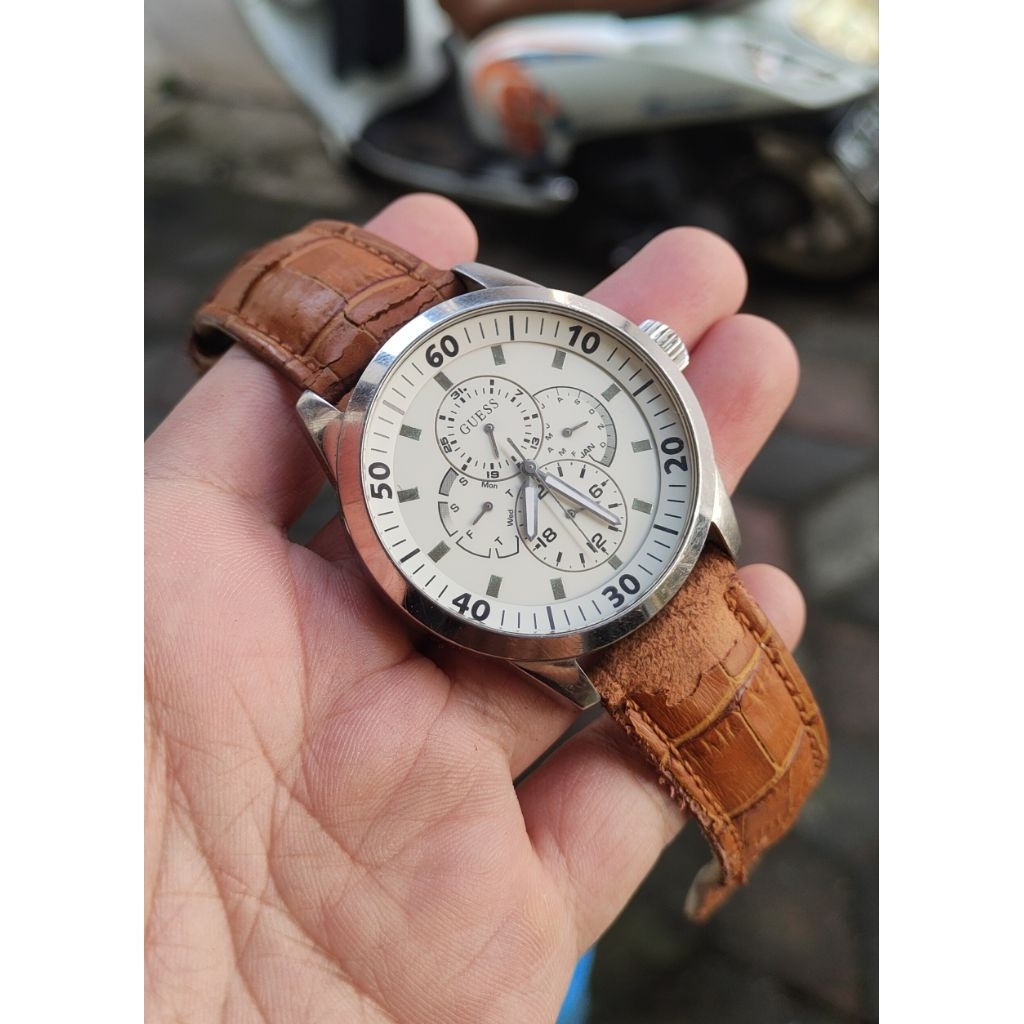 jam tangan original Guess pria second bekas preloved