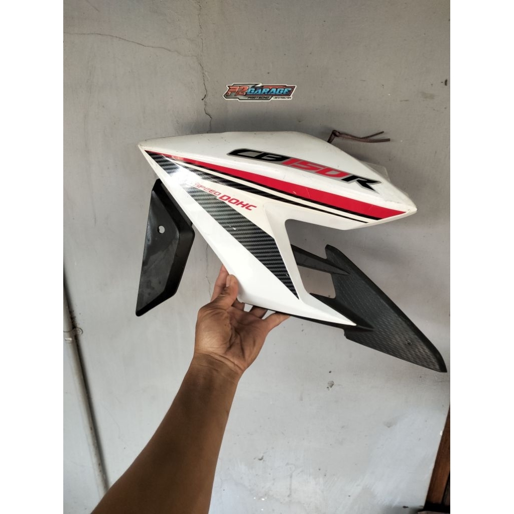 Shroud Sayap luar cover sayap luar kiri honda Cb150R cb 150 r led putih original