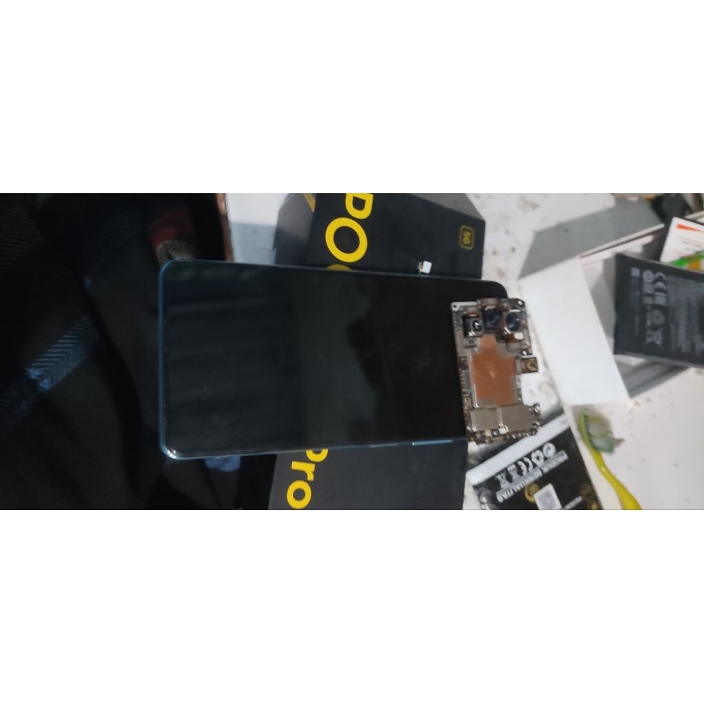 lcd+frame+batre poco f3