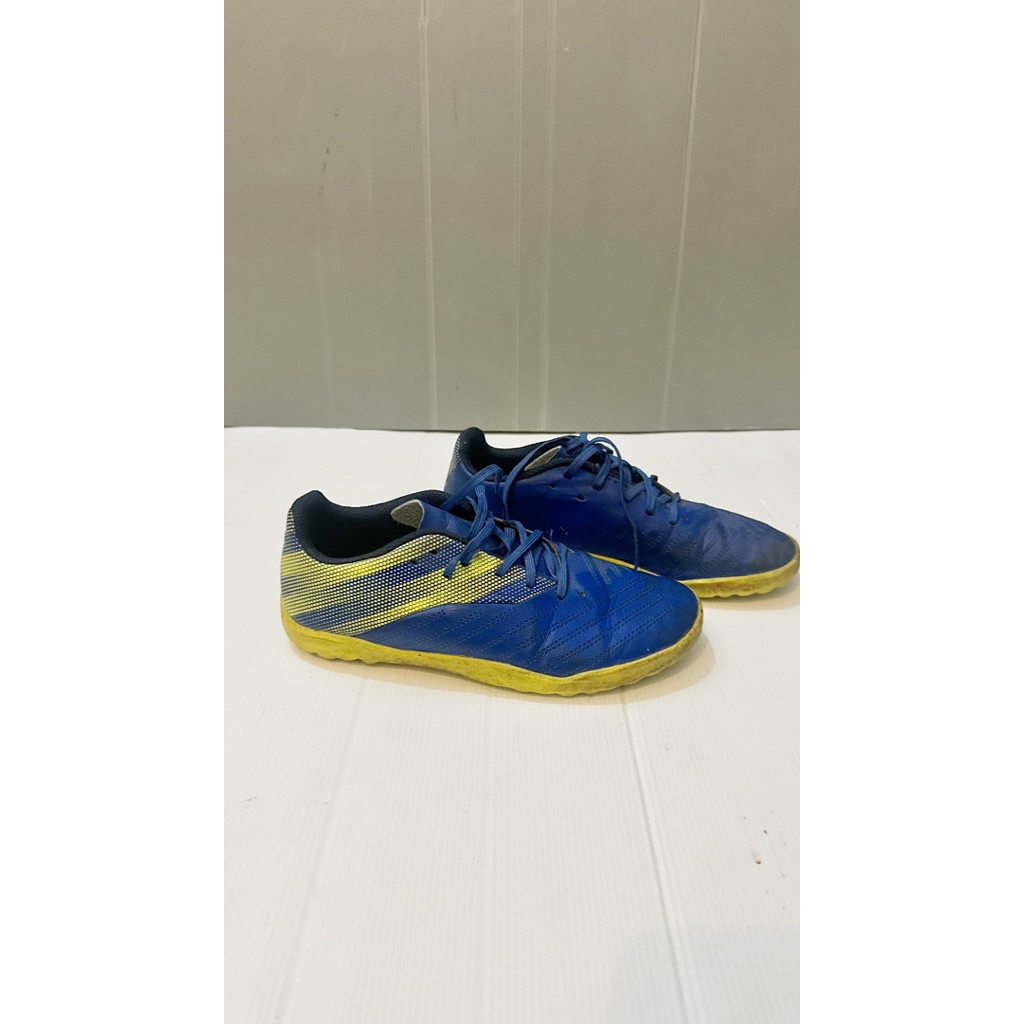 Sepatu Futsal Anak – Preloved Good Condition