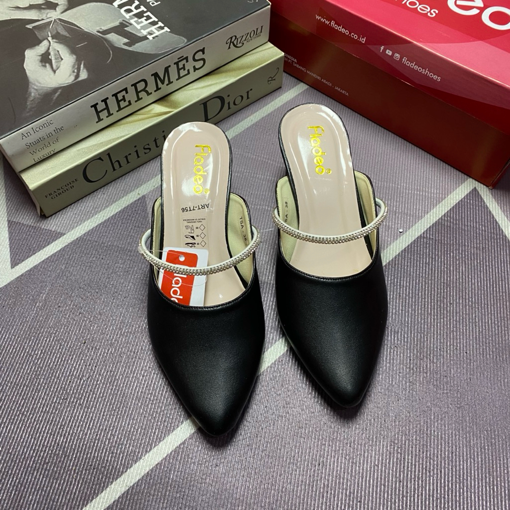 Sandal Mules Hak Wanita 5cm HK 011