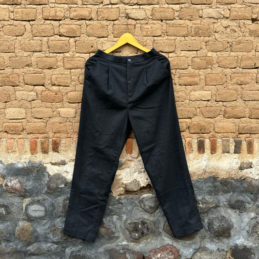 celana panjang size fit 27-29 santai skena uniqlo hitam kantor bahan katun formal kerja