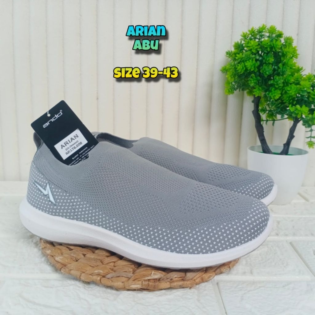SEPATU SLIP ON PRIA SIZE 35-43 / SEPATU ANDO DARWIS CARLO ARKA FULL HITAM - SEPATU CASUAL PRIA MURAH