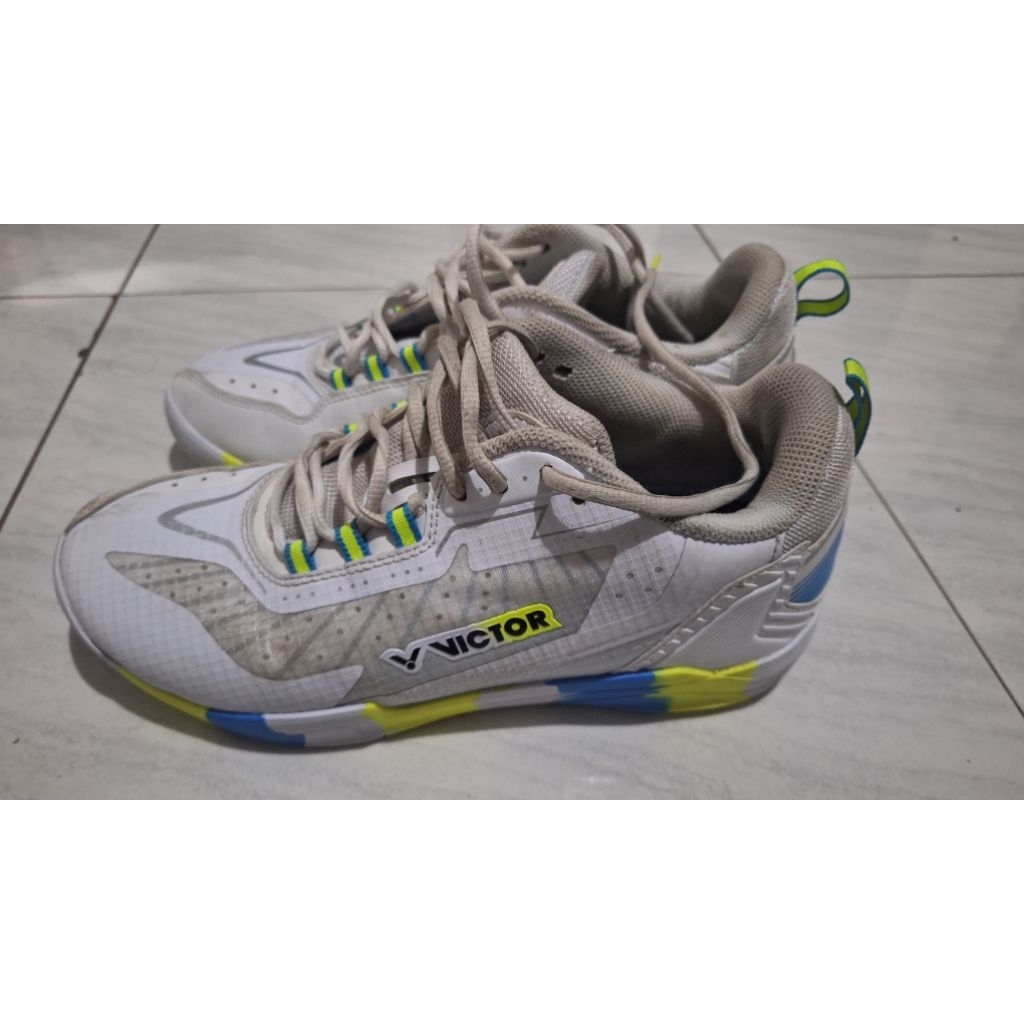 Sepatu Badminton Second Victor VG21 AF Slim Original Size 41.insol 26.5cm , Minus lecet pemakaianMin