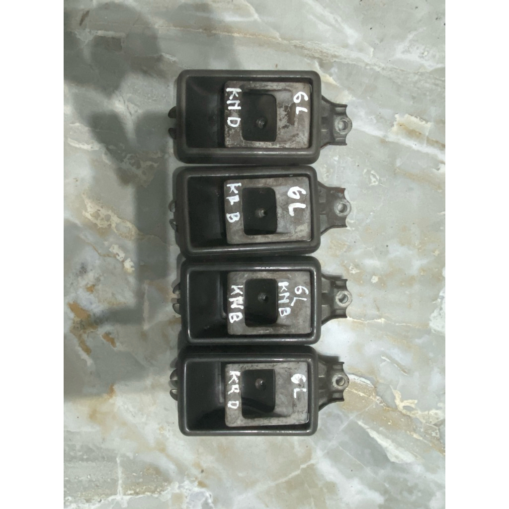 HANDLE PINTU DALAM COROLLA GL SE SALOON