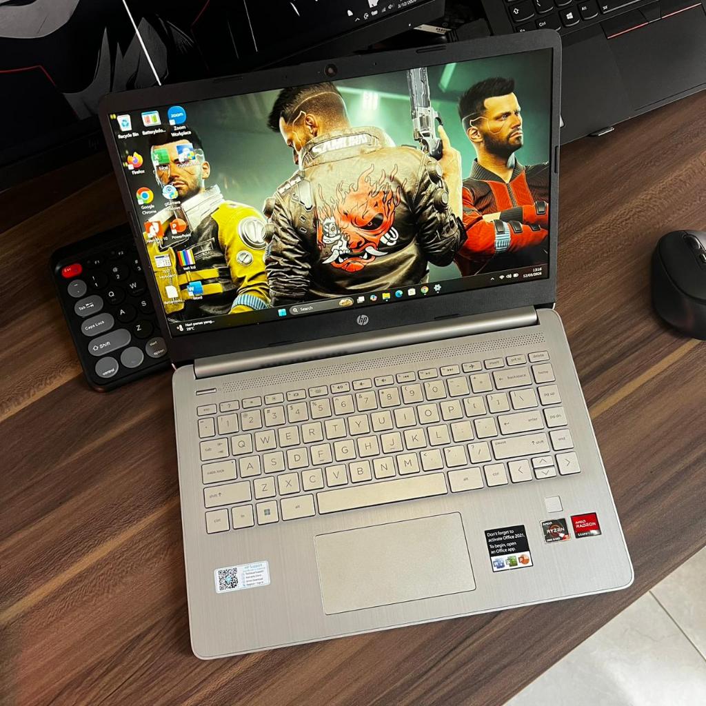 LAPTOP HP 14 Ryzen 5 5500U 8GB 512GB SSD W11 IPS