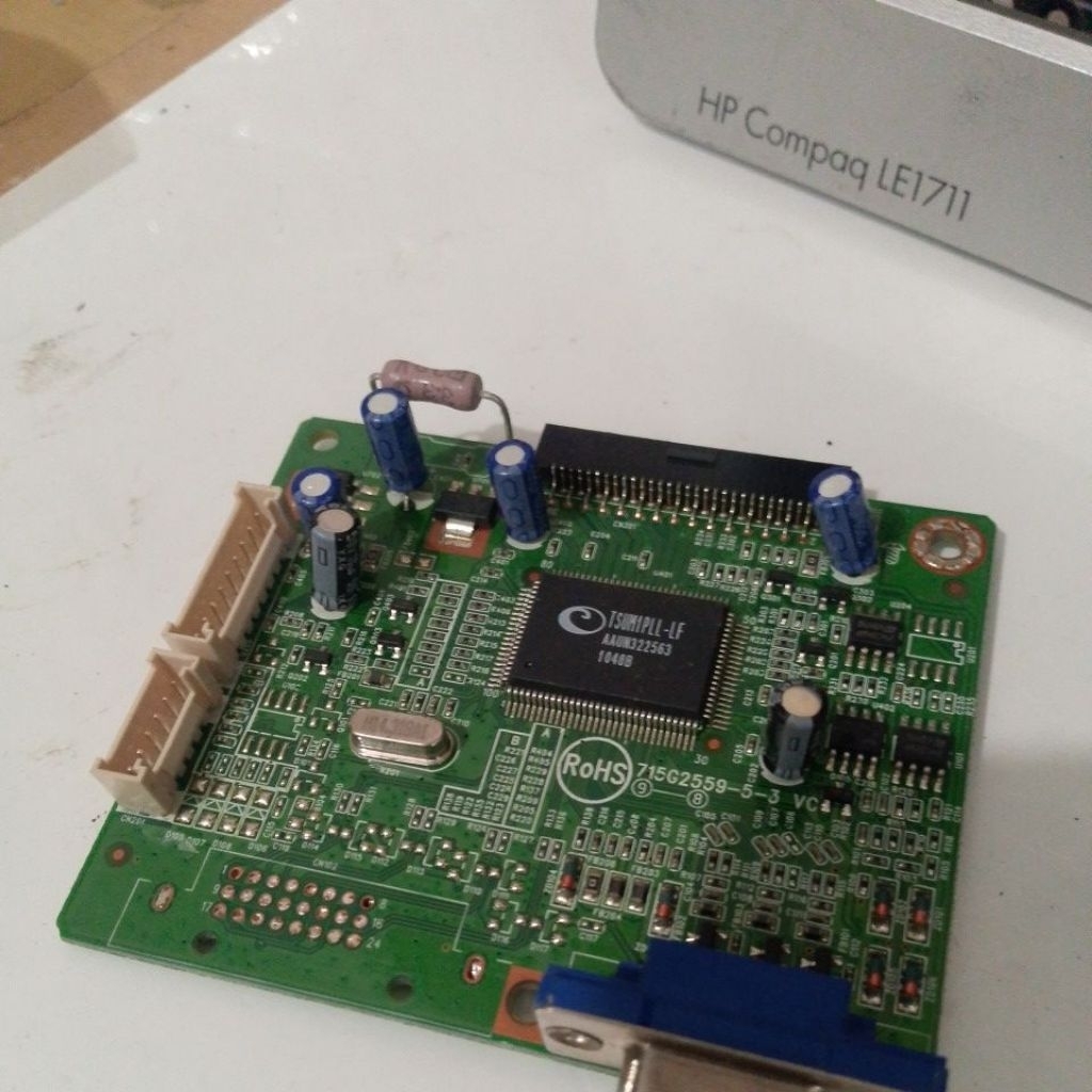 Mainboard bekas copotan normal Monitor HP Compaq LE1711 atau sering disebut Motherboard